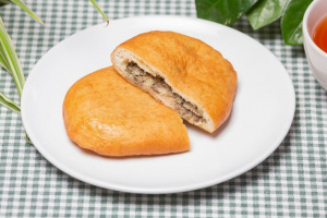 Пирожок жареный с ливером большой